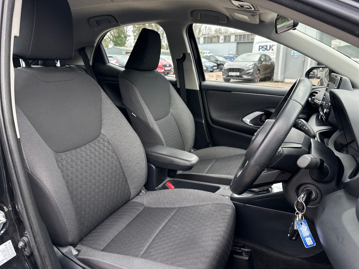 Used Toyota Yaris 2023 for sale - 78158596: Photo 12