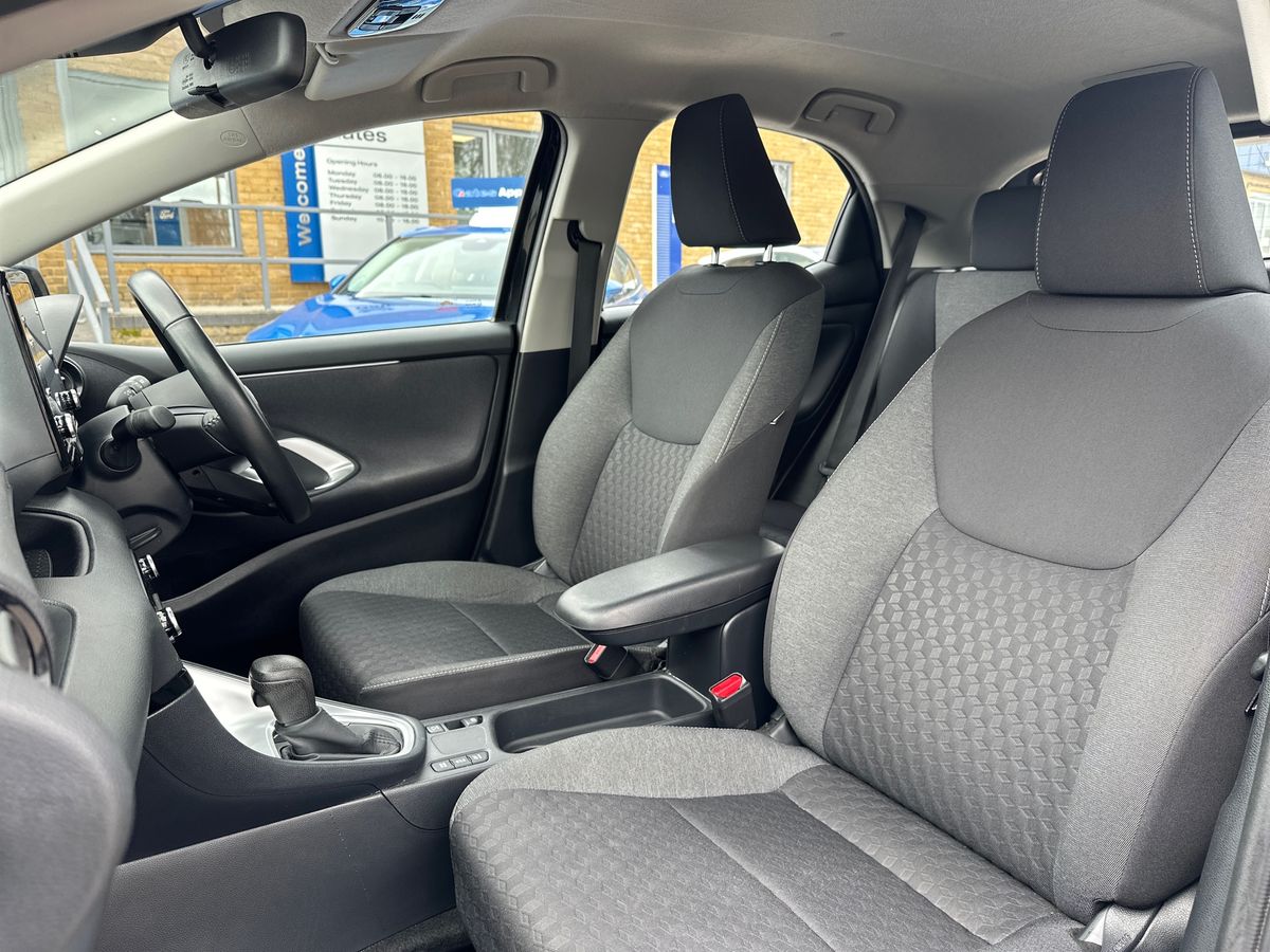 Used Toyota Yaris 2023 for sale - 78158596: Photo 13