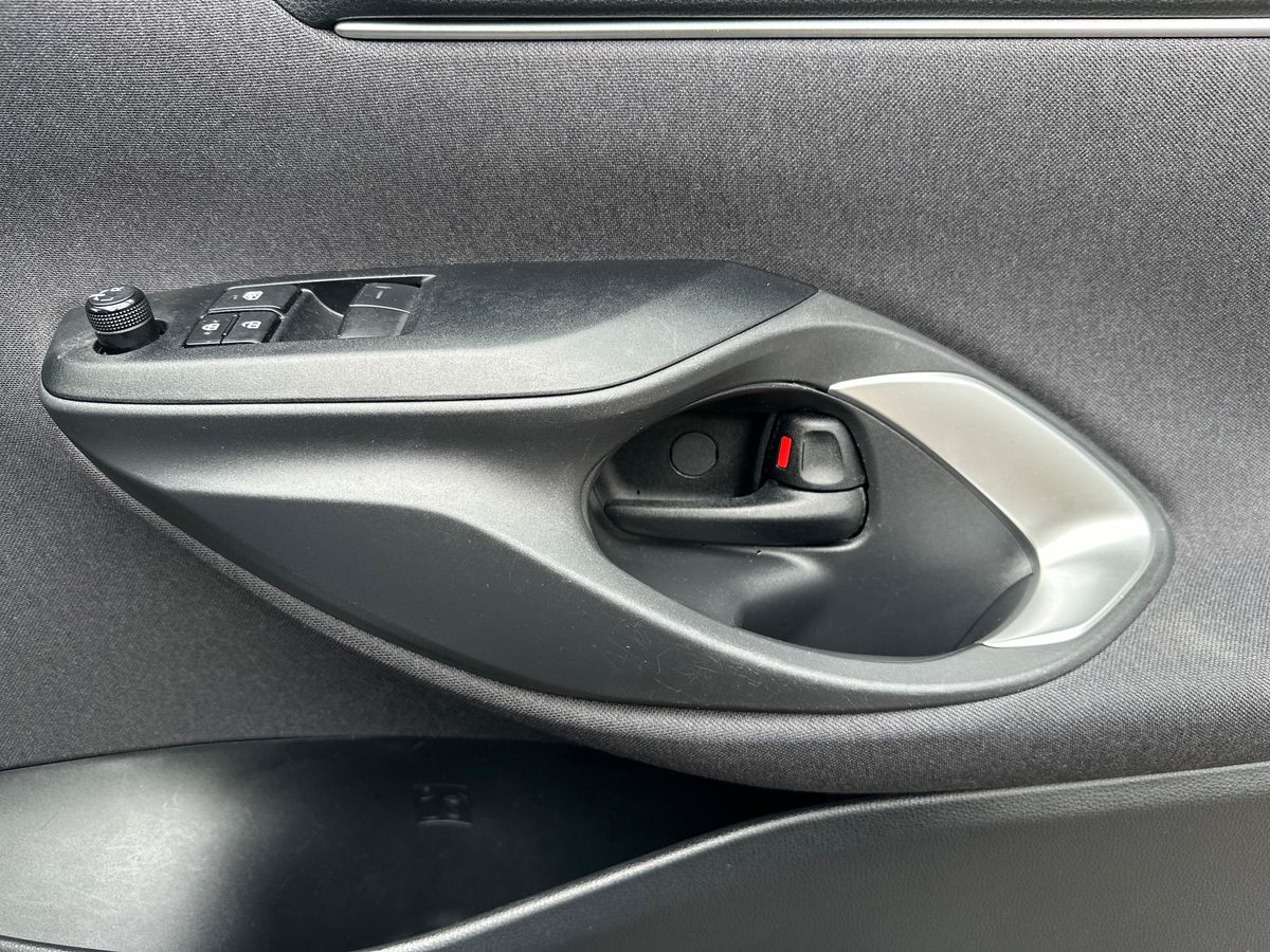 Used Toyota Yaris 2023 for sale - 78158596: Photo 25