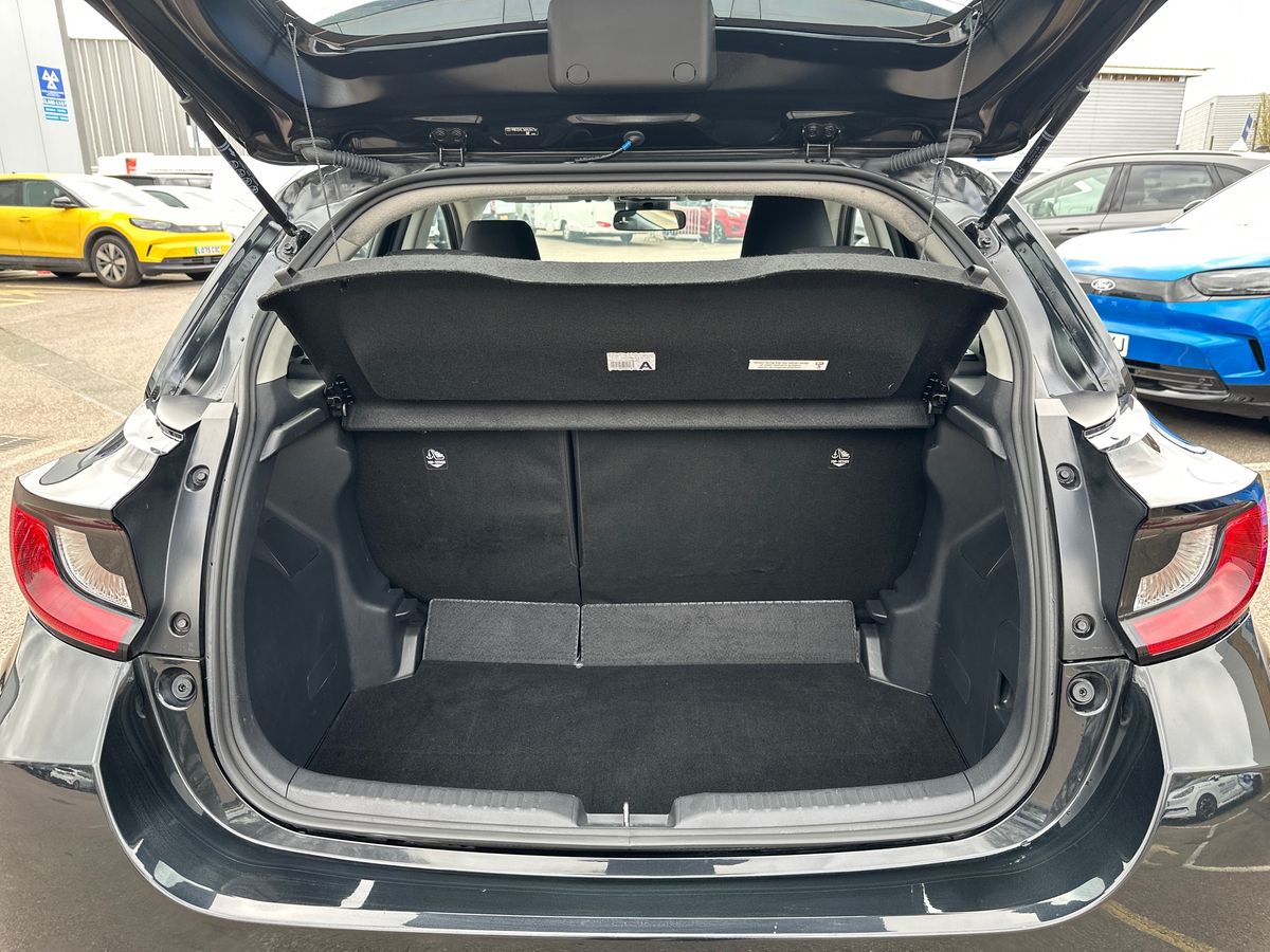 Used Toyota Yaris 2023 for sale - 78158596: Photo 34