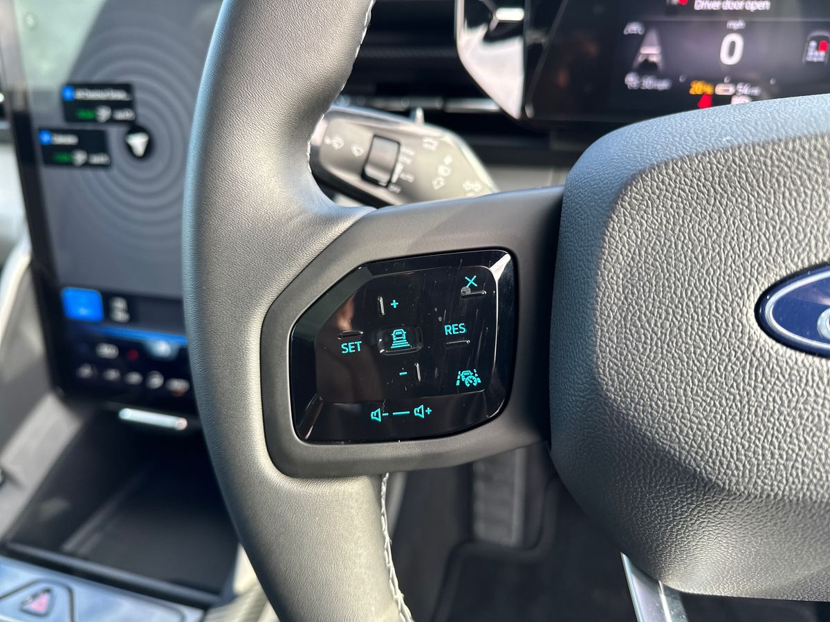 Used Ford Explorer 2025 for sale - 77133898: Photo 26