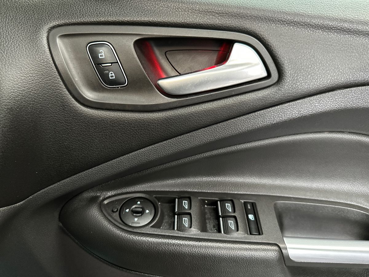 Used Ford Kuga 2017 for sale - 76350762: Photo 25