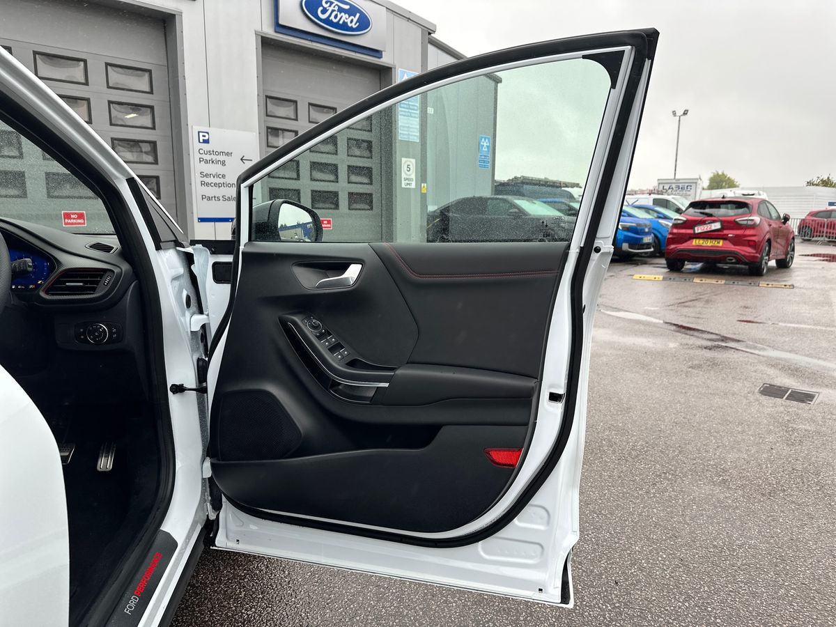 Used Ford Puma 2024 for sale - 75984637: Photo 35