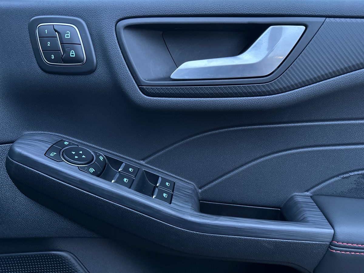 Used Ford Kuga 2025 for sale - 77388968: Photo 25