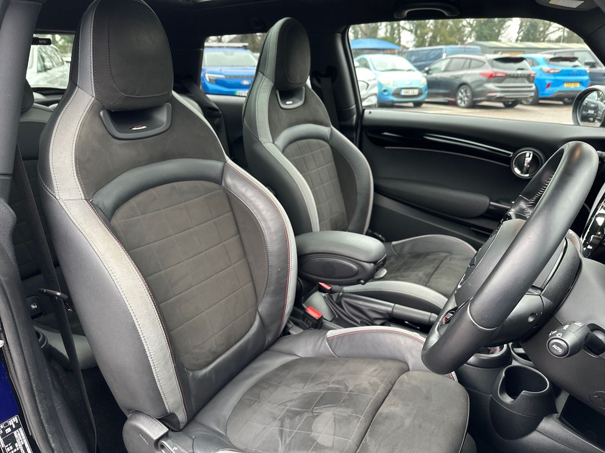 Used MINI Hatch 2023 for sale - 77428076: Photo 12