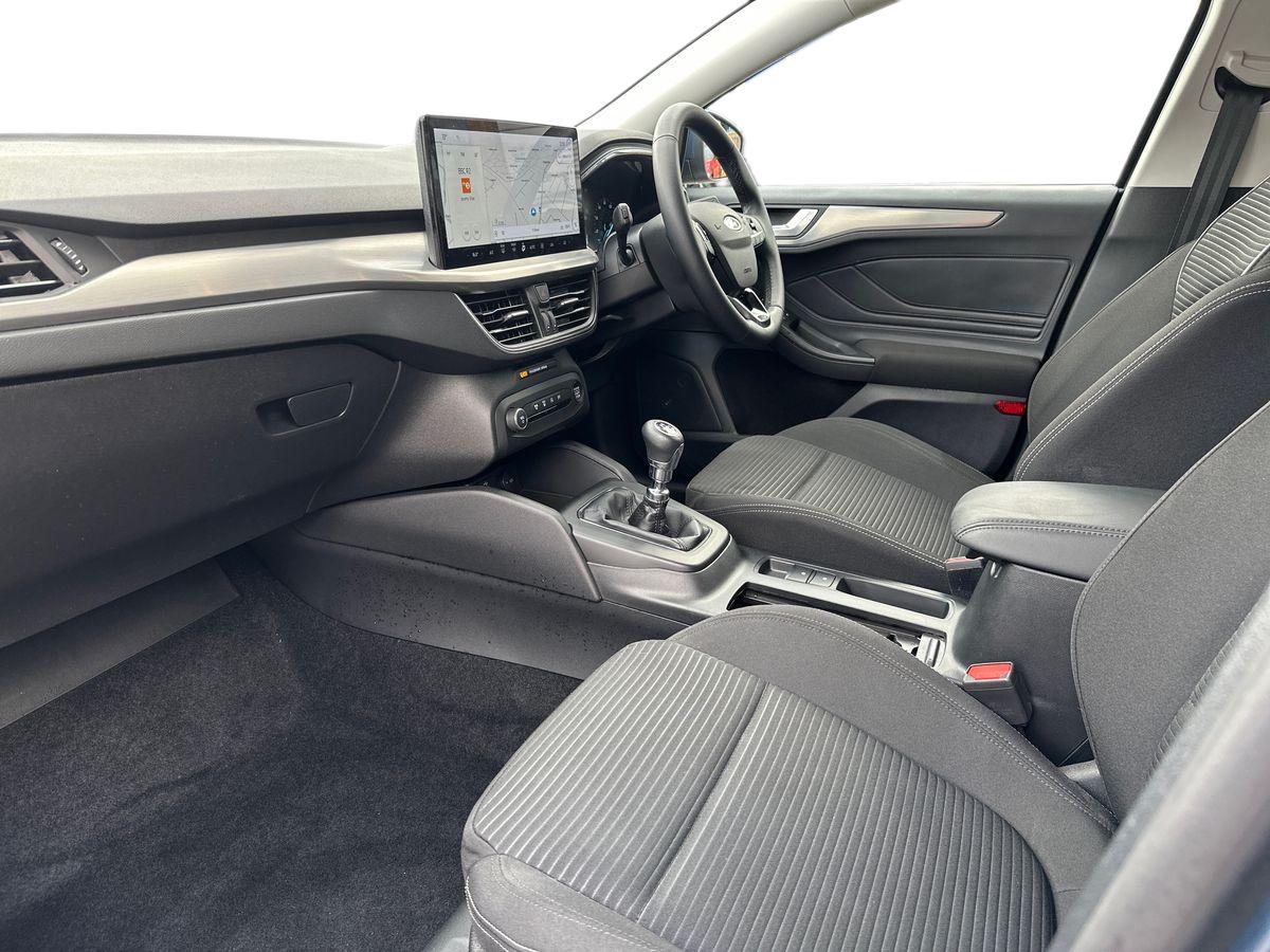 Used Ford Focus 2023 for sale - 76124588: Photo 11