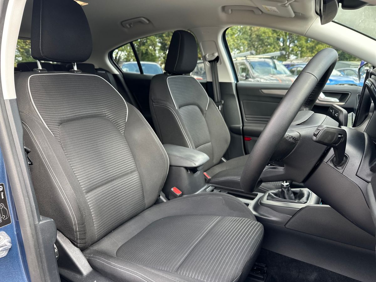Used Ford Focus 2023 for sale - 76124588: Photo 12