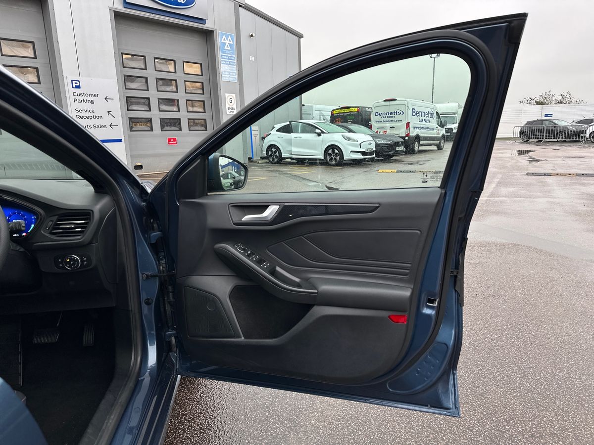 Used Ford Focus 2022 for sale - 76954455: Photo 35