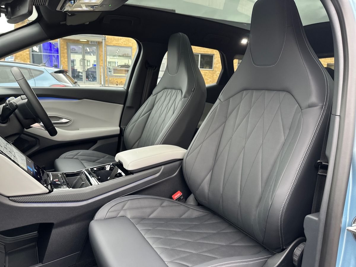 Used Ford Explorer 2025 for sale - 78055328: Photo 13