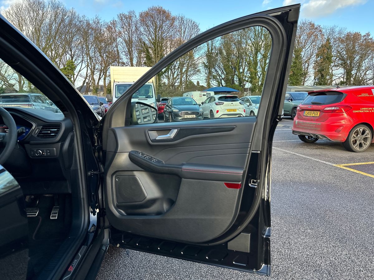 Used Ford Kuga 2023 for sale - 76894704: Photo 35