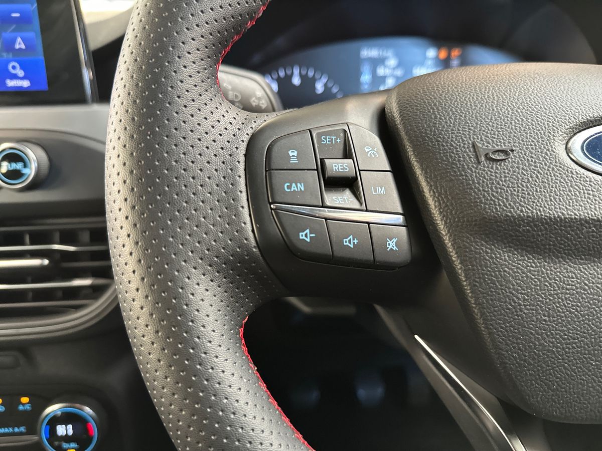 Used Ford Focus 2022 for sale - 76796204: Photo 26