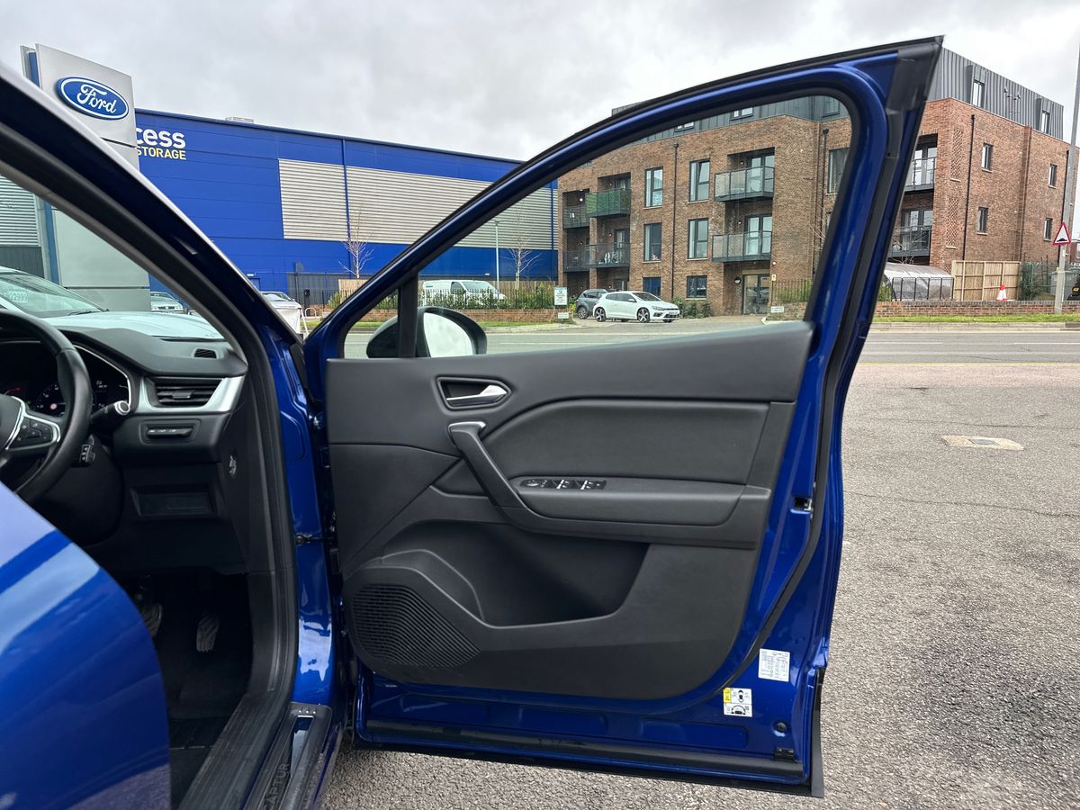 Used Renault Captur 2021 for sale - 77988363: Photo 35