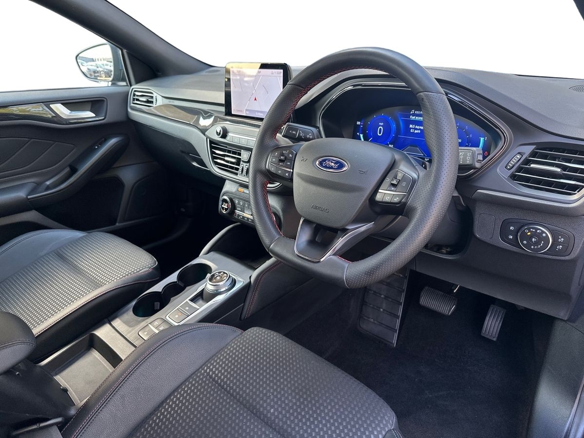 Used Ford Focus 2022 for sale - 76842202: Photo 10