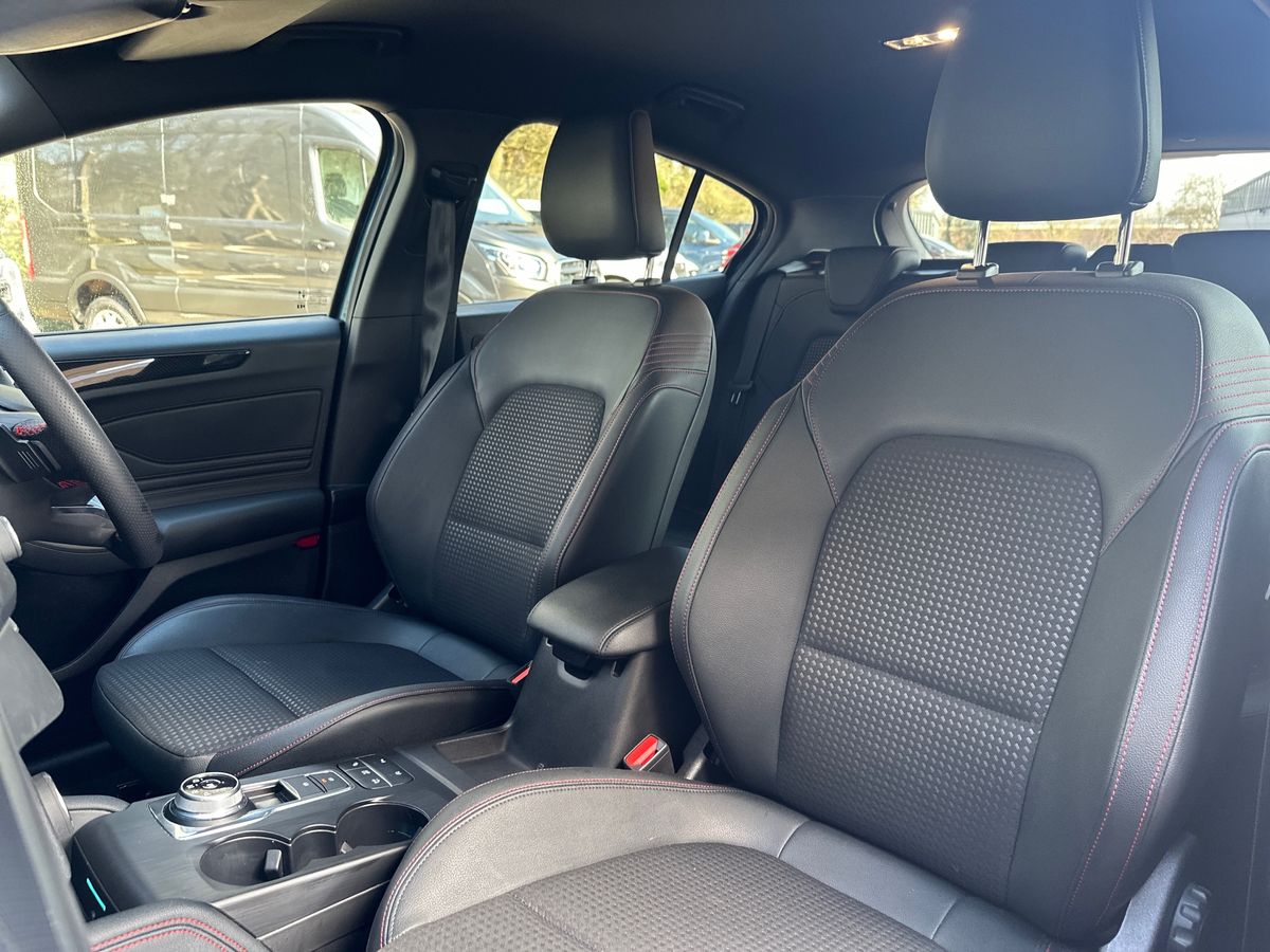 Used Ford Focus 2022 for sale - 76842202: Photo 13