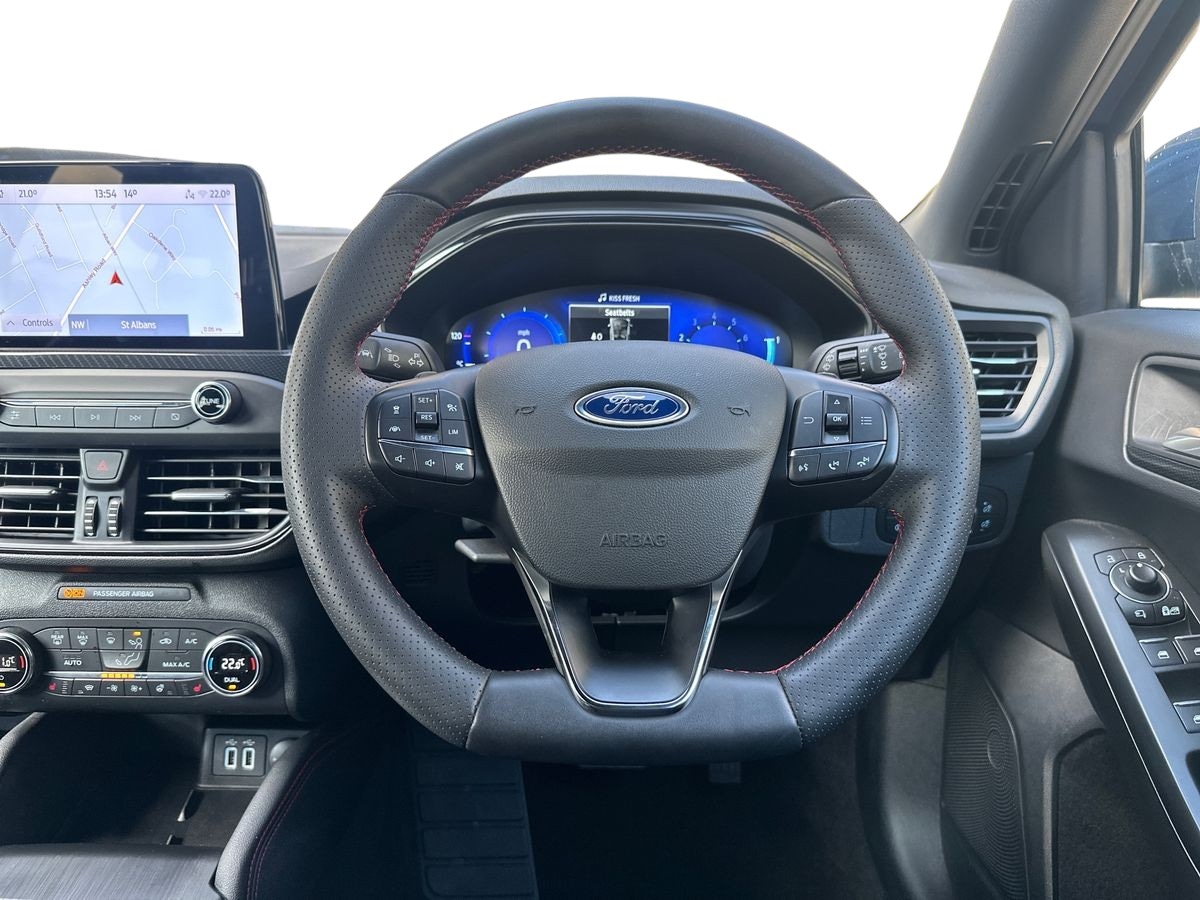 Used Ford Focus 2022 for sale - 76842202: Photo 17