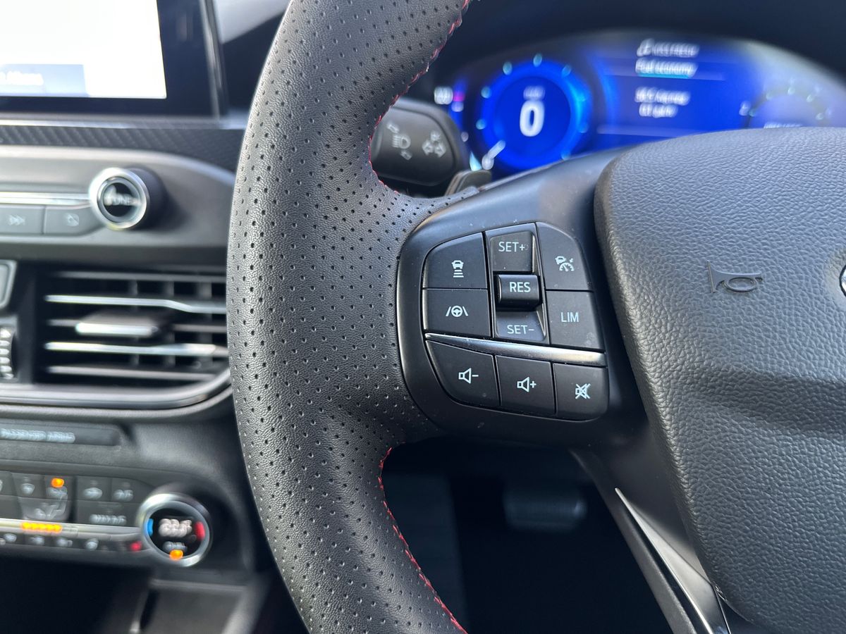 Used Ford Focus 2022 for sale - 76842202: Photo 26