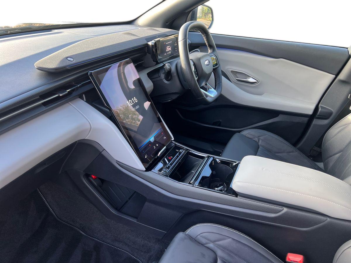 Used Ford Explorer 2025 for sale - 76984018: Photo 11