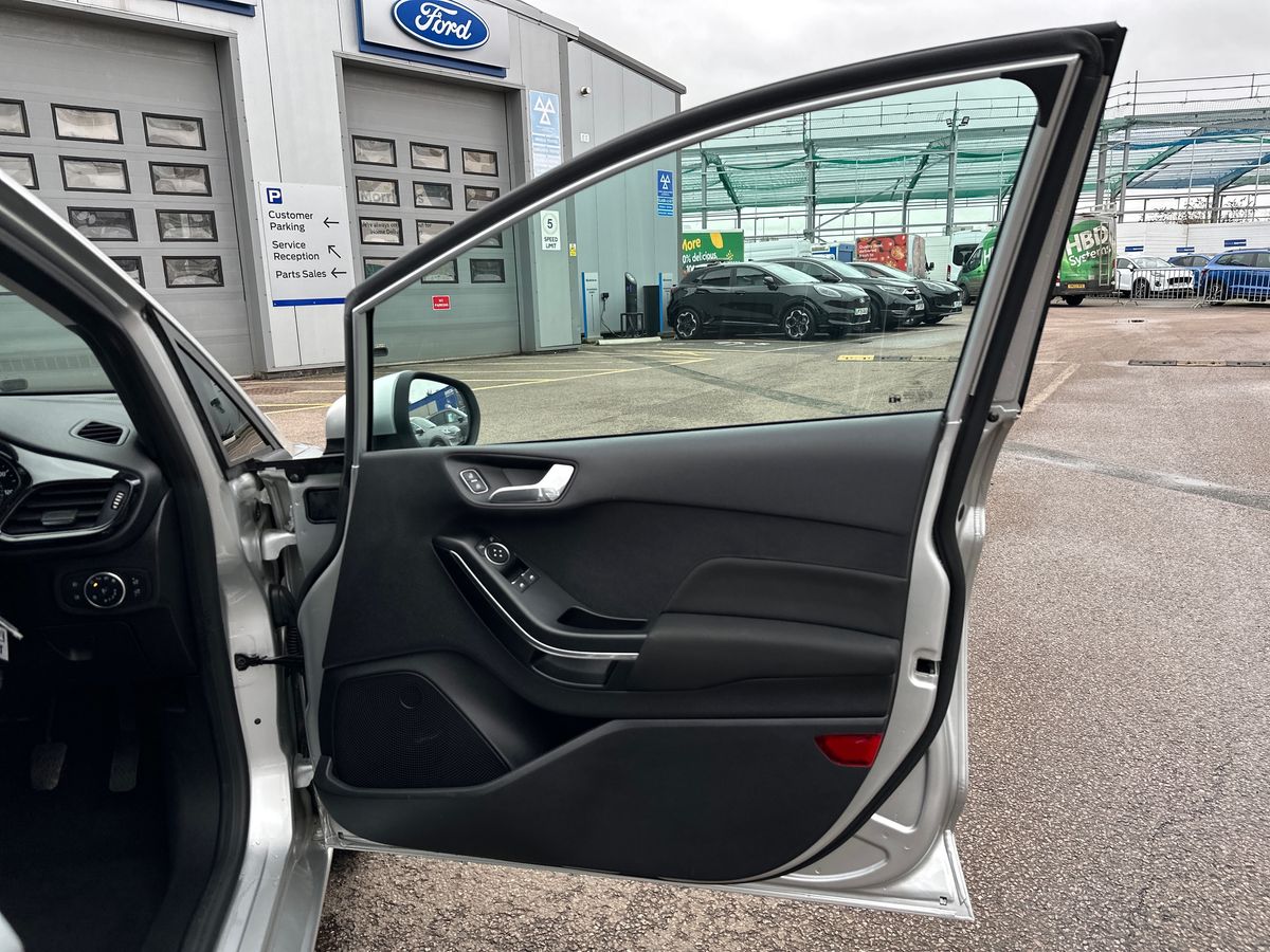 Used Ford Fiesta 2019 for sale - 77640650: Photo 35