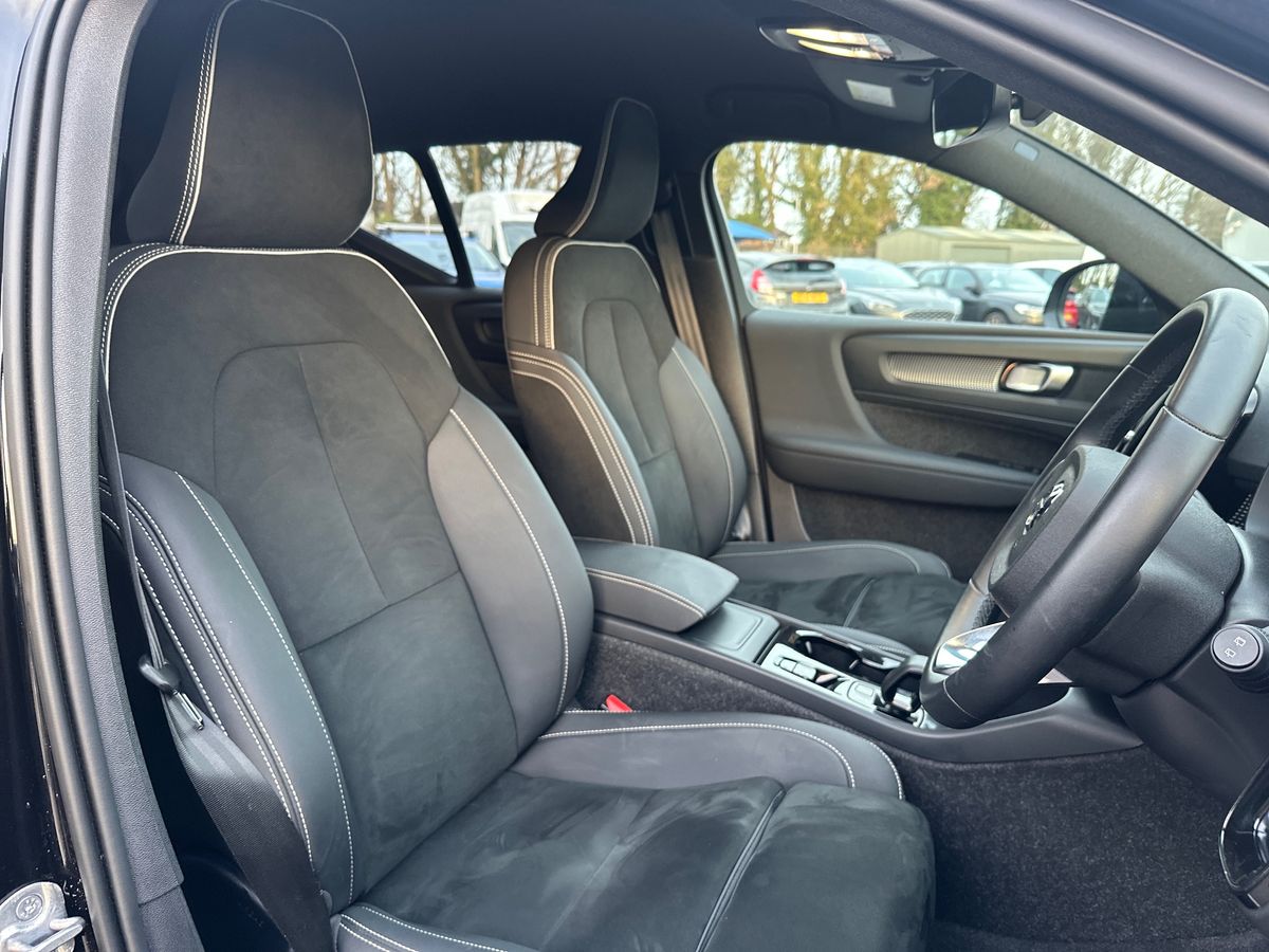 Used Volvo XC40 2025 for sale - 77122567: Photo 12