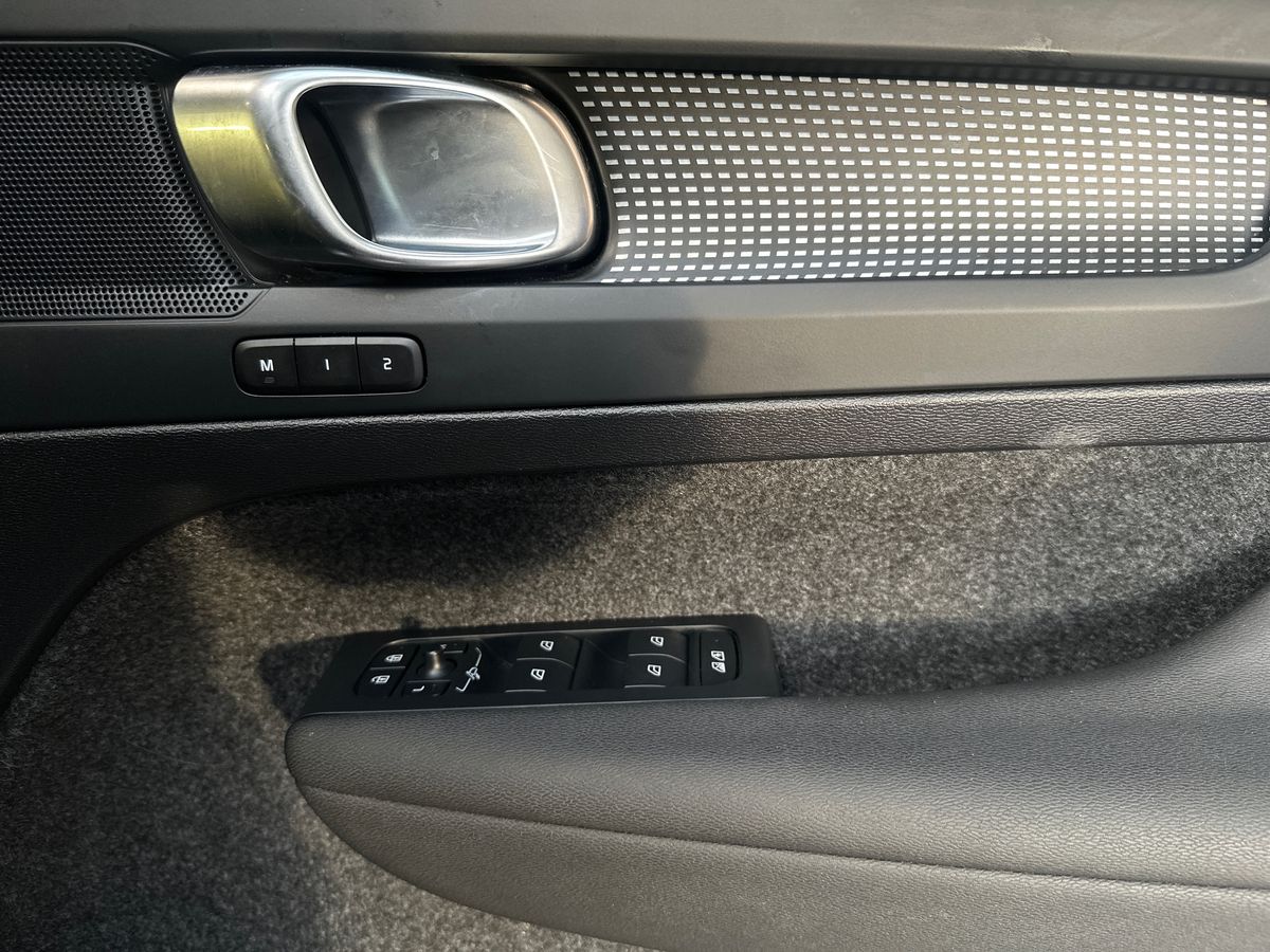 Used Volvo XC40 2025 for sale - 77122567: Photo 25