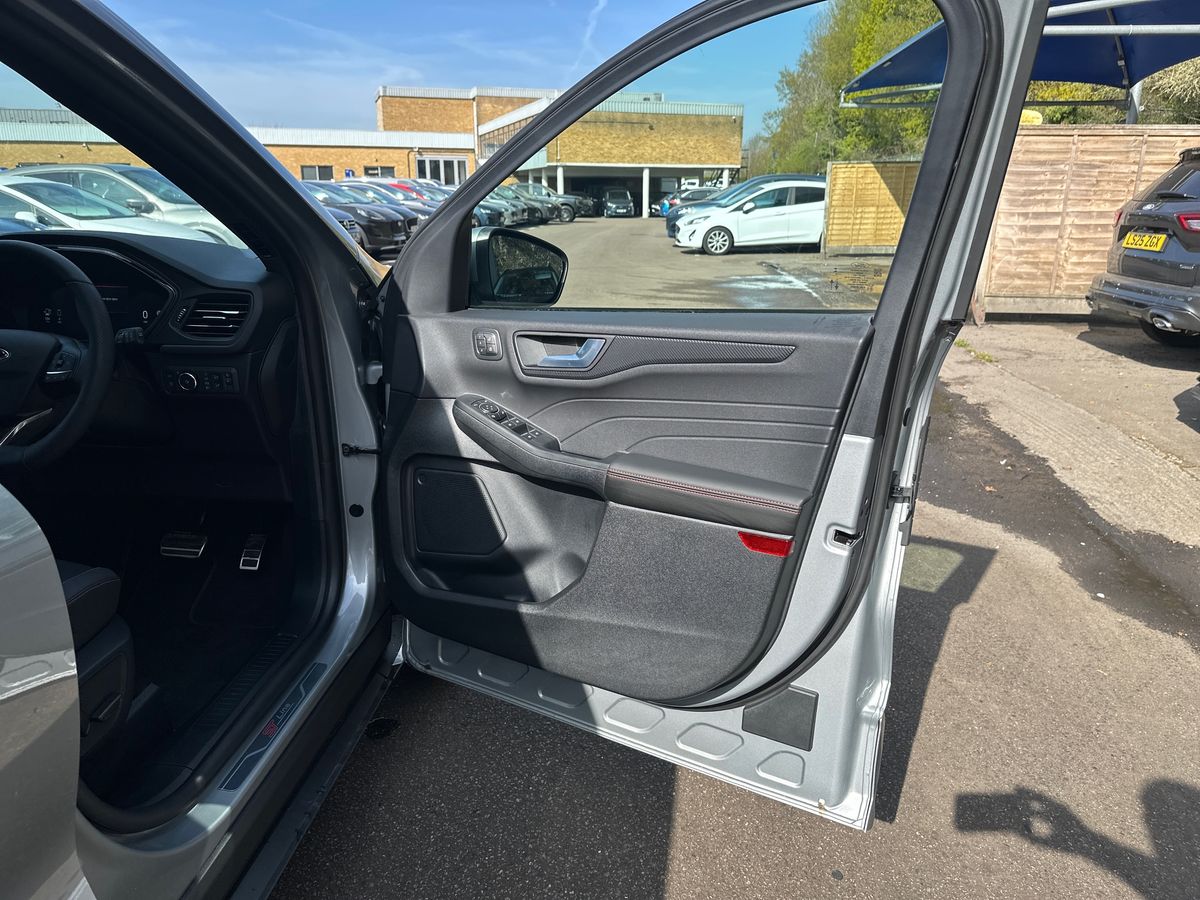 Used Ford Kuga 2025 for sale - 76130601: Photo 35