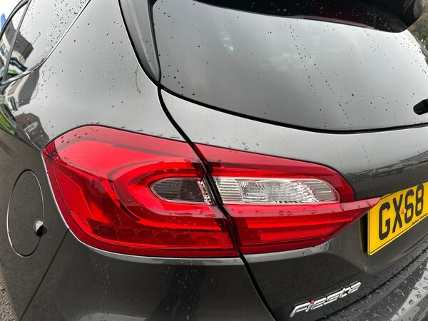 Used Ford Fiesta 2018 for sale - 76146236: Photo 33