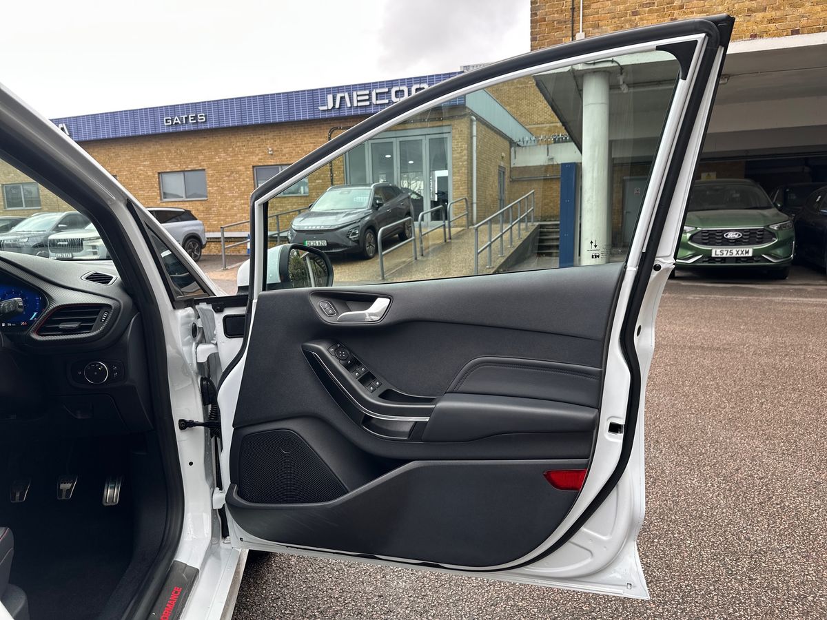 Used Ford Fiesta 2023 for sale - 76544555: Photo 35