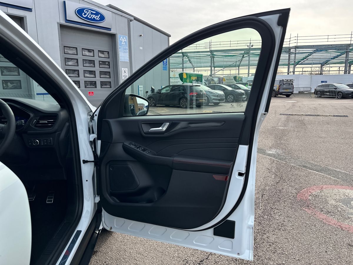 Used Ford Kuga 2023 for sale - 77588606: Photo 35