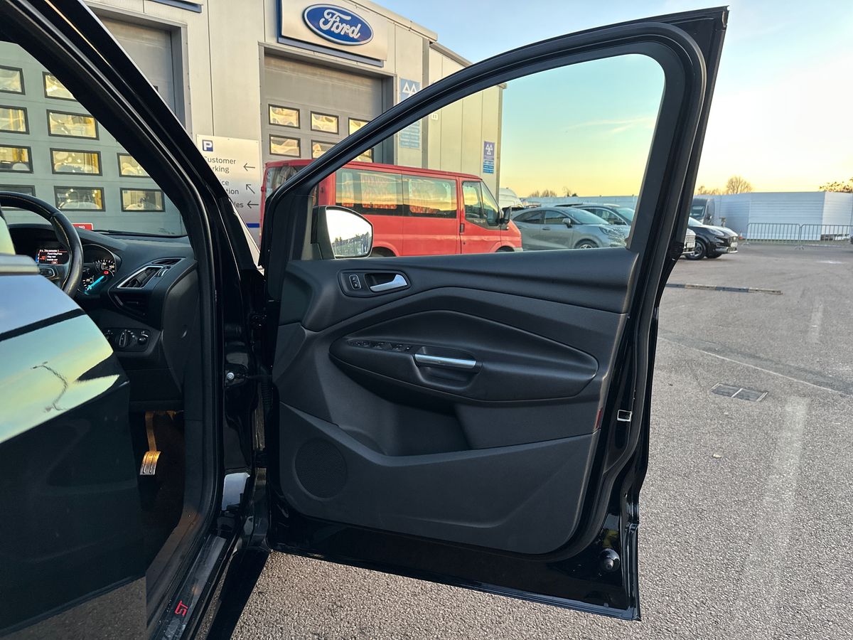 Used Ford Kuga 2018 for sale - 76660852: Photo 35