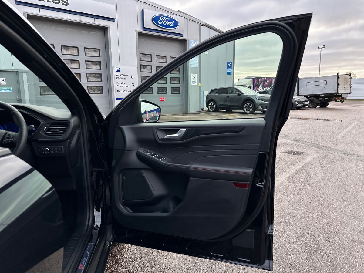 Used Ford Kuga 2023 for sale - 77071063: Photo 35