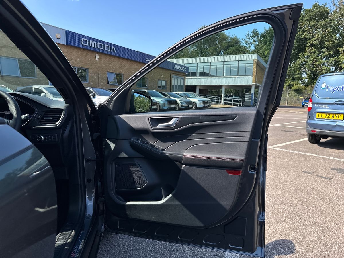 Used Ford Kuga 2023 for sale - 76375598: Photo 35