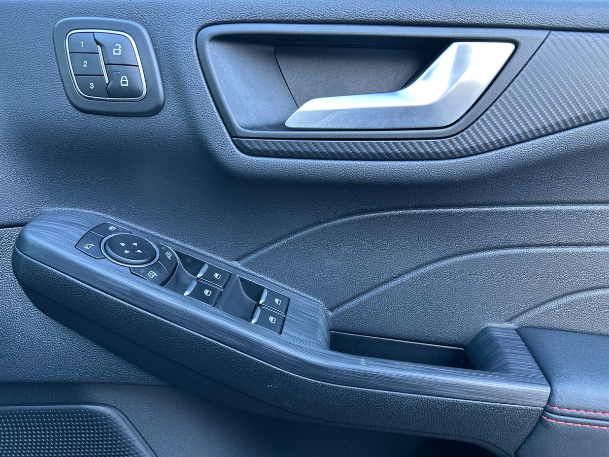 Used Ford Kuga 2024 for sale - 77256320: Photo 25