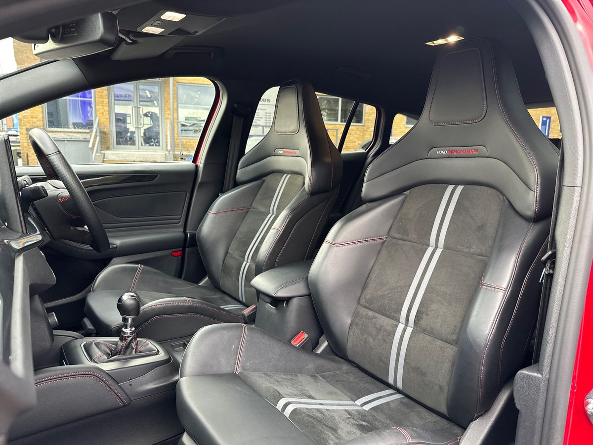 Used Ford Focus 2023 for sale - 76630178: Photo 13