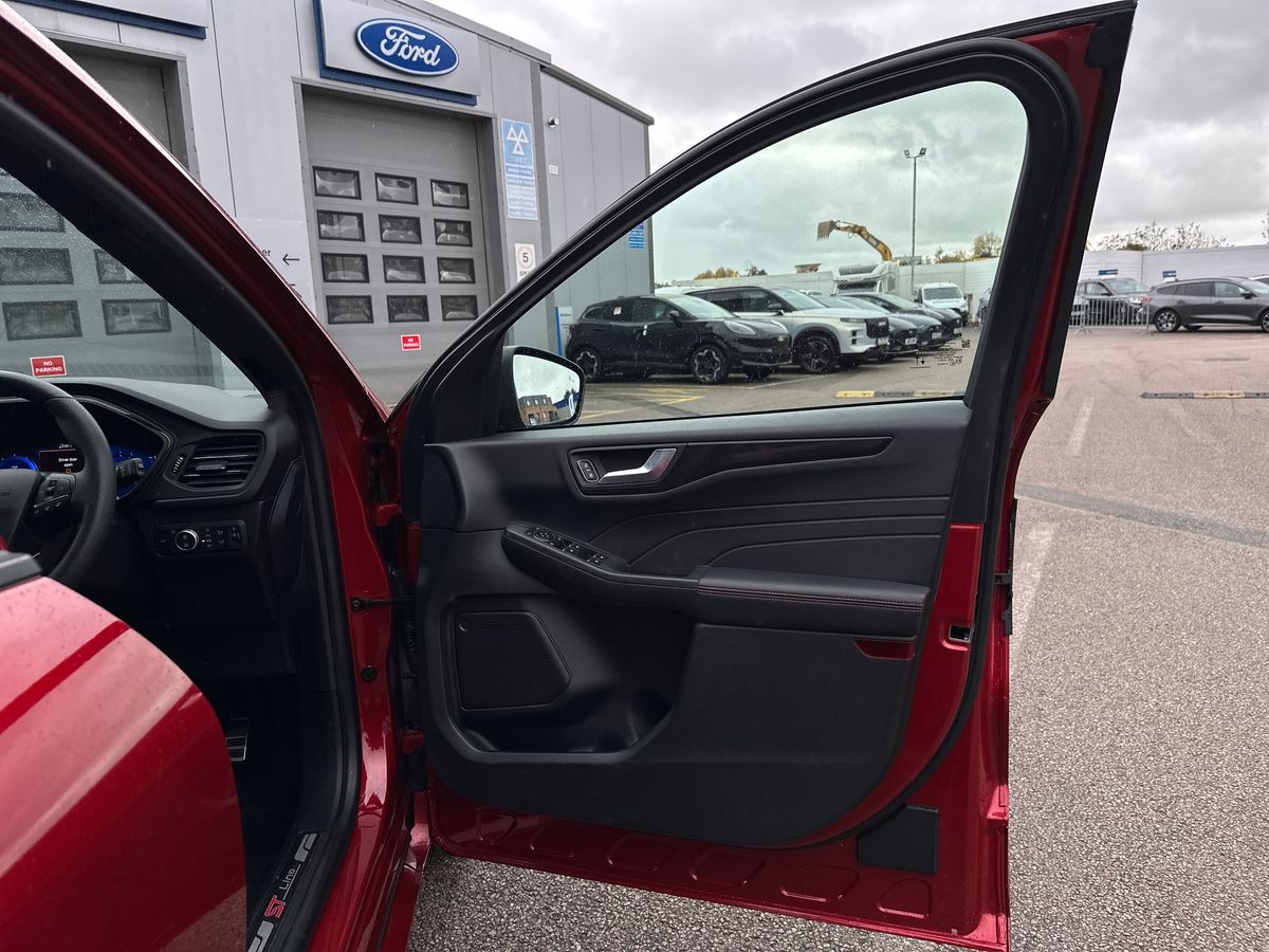 Used Ford Kuga 2022 for sale - 76366477: Photo 35