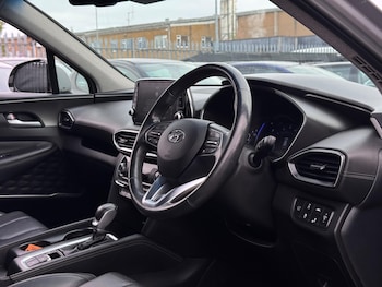 Used Hyundai Santa Fe 2019 for sale - 79387522: Photo
