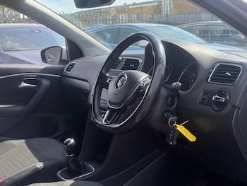 Used Volkswagen Polo 2017 for sale - 79553426: Photo