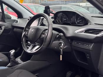 Used Peugeot 208 2015 for sale - 79848054: Photo
