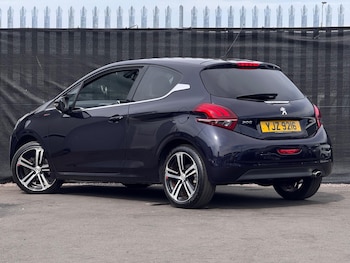 Used Peugeot 208 2016 for sale - 79553019: Photo