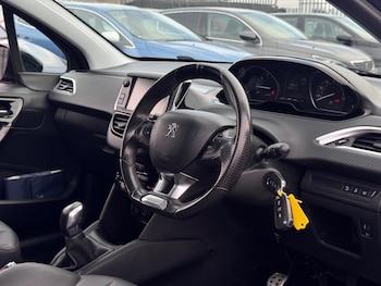 Used Peugeot 208 2016 for sale - 79553019: Photo