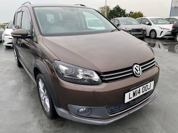 Used Volkswagen Touran 2014 for sale - 75609805: Photo