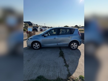 Used Renault Scenic 2010 for sale - 79359318: Photo