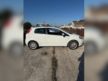 Used Fiat Grande Punto 2009 for sale - 79359553: Photo