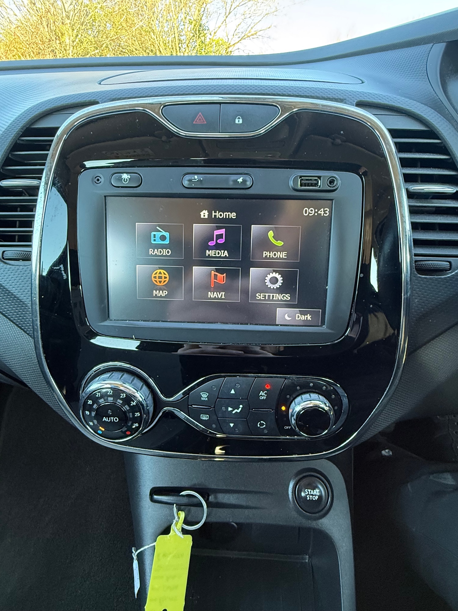 Used Renault Captur 2014 for sale - 77968839: Photo 13