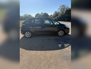 Used Citroen C4 Picasso 2010 for sale - 79697409: Photo