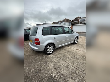 Used Volkswagen Touran 2004 for sale - 78775504: Photo