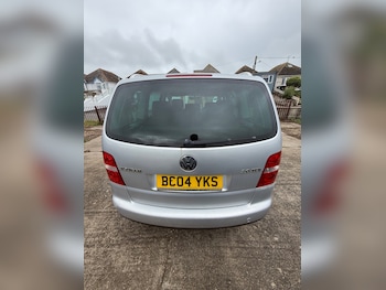 Used Volkswagen Touran 2004 for sale - 78775504: Photo