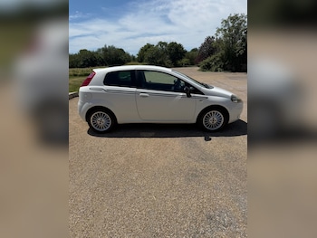 Used Fiat Grande Punto 2009 for sale - 79060492: Photo
