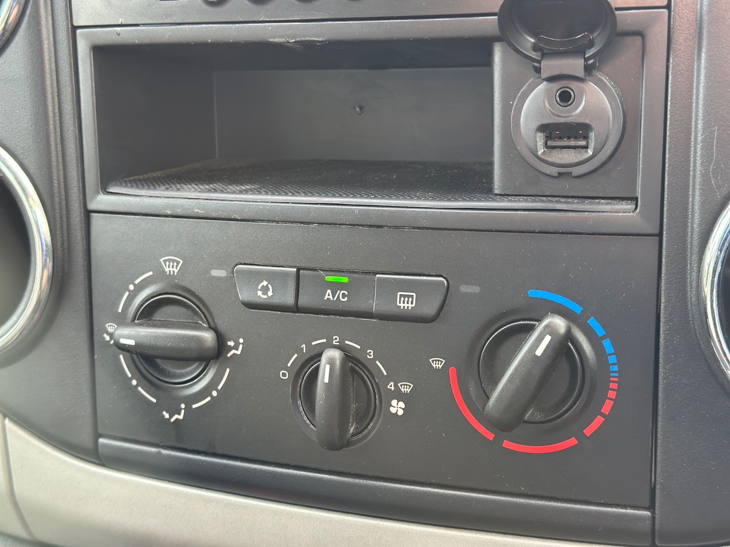 Used Citroen Berlingo Multispace 2014 for sale - 76299630: Photo 23