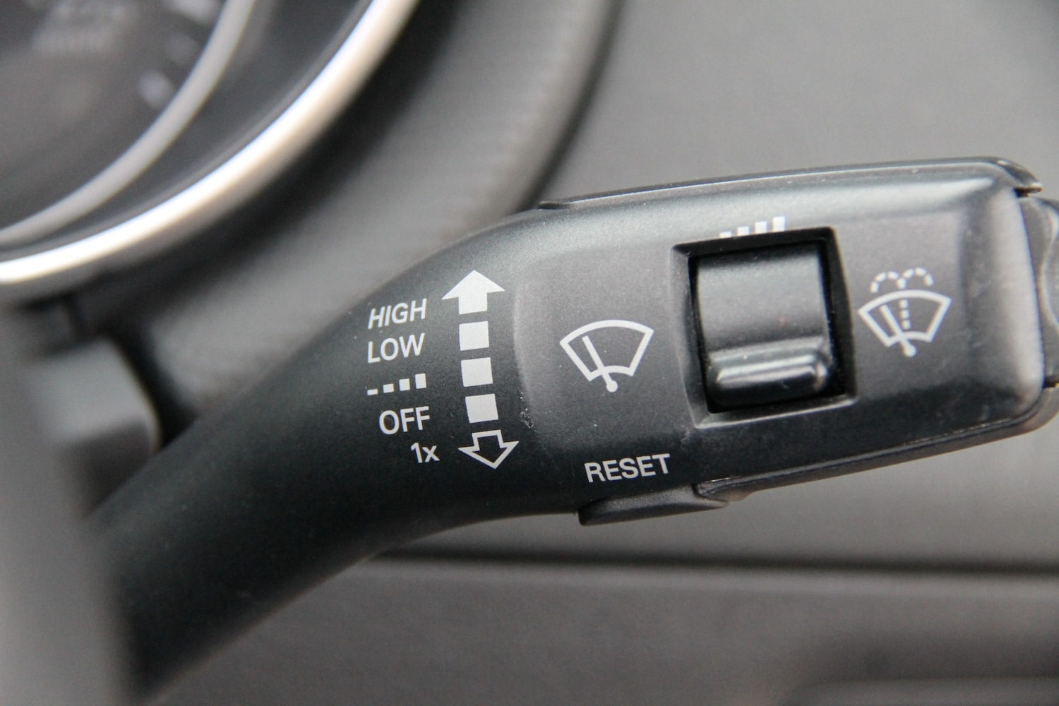 Used Audi TT 2009 for sale - 78062259: Photo 28