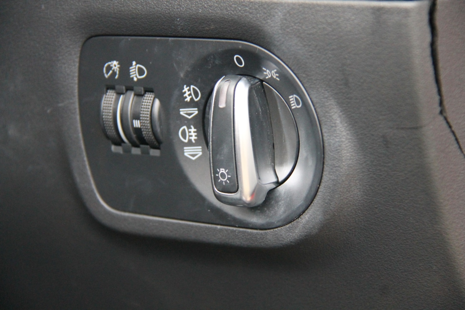 Used Audi TT 2009 for sale - 78062259: Photo 35